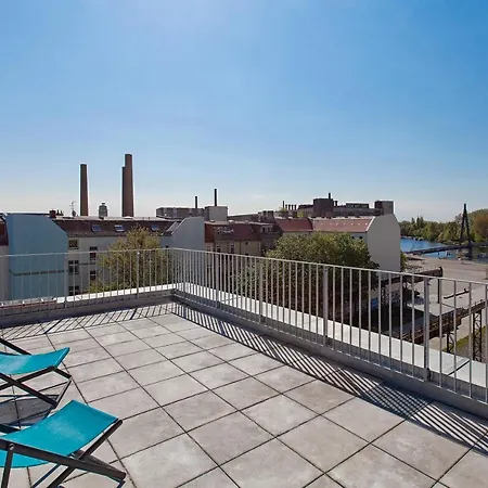 Spreepolis Boardinghaus 3*