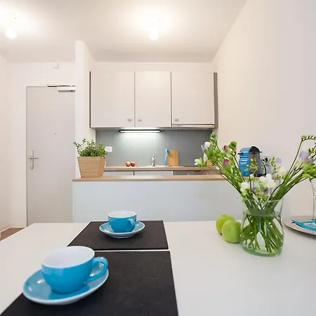 Spreepolis Boardinghaus 3*