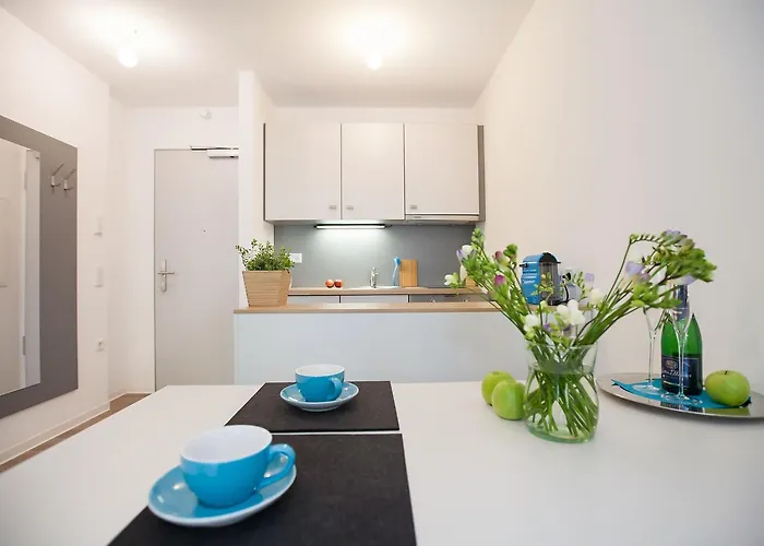 Spreepolis Boardinghaus 3*