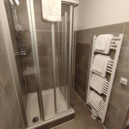 Spreepolis Boardinghaus 3*
